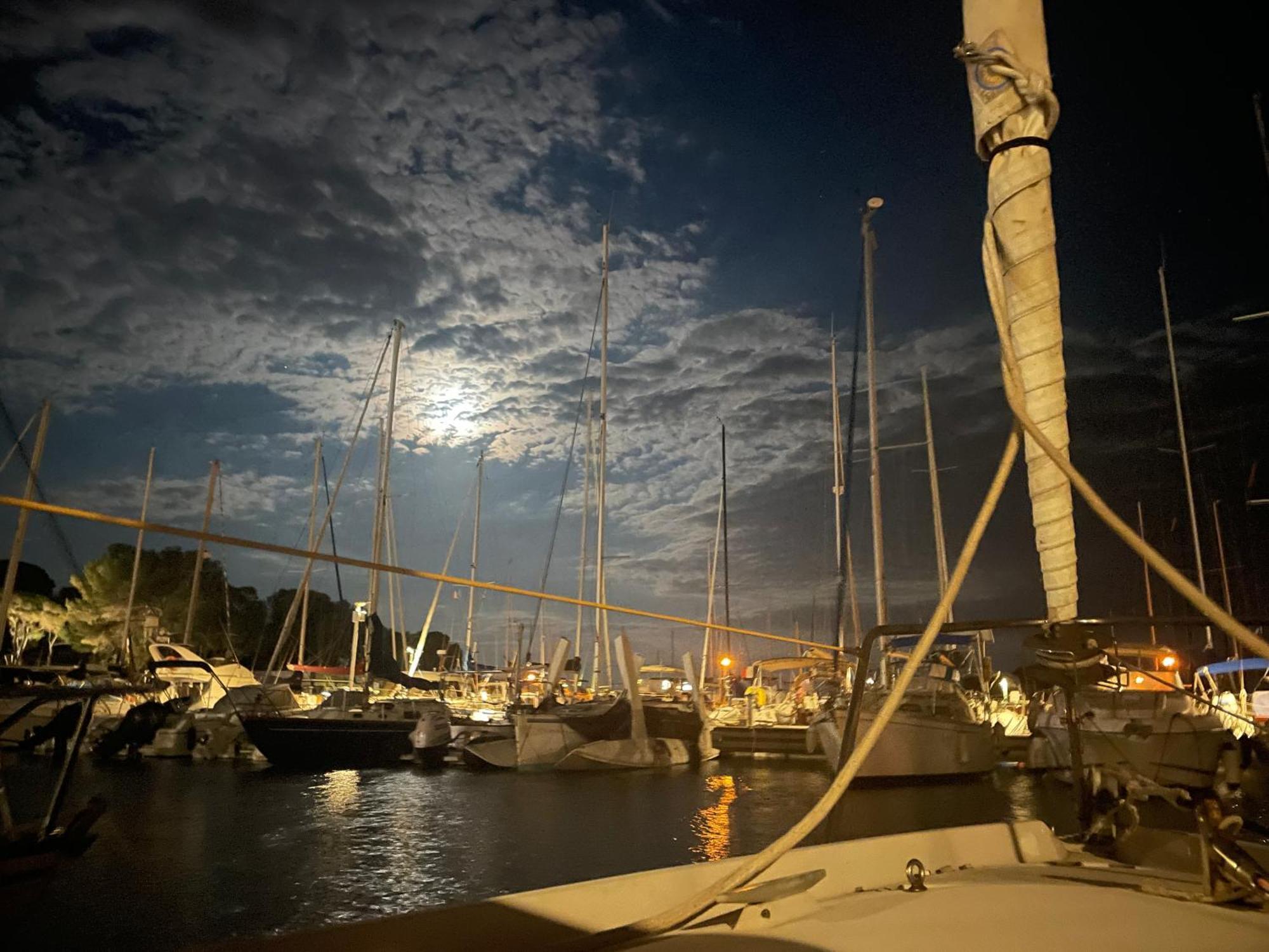 Yacht Studio Galarne แซ็งต์-ราฟาเอล ภายนอก รูปภาพ