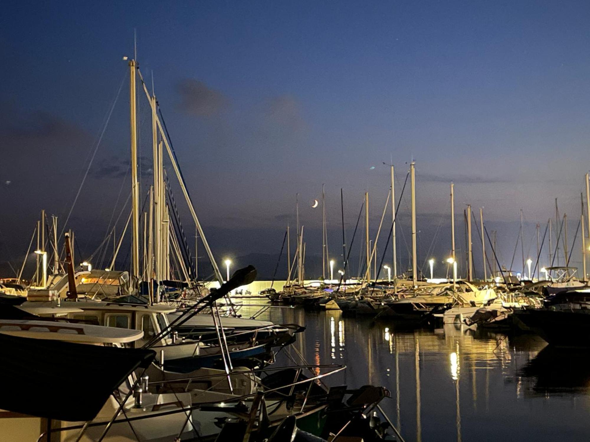 Yacht Studio Galarne แซ็งต์-ราฟาเอล ภายนอก รูปภาพ
